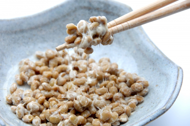 納豆、オクラ、山芋など《ネバネバの正体は「ムチン」》その健康効果に迫る
